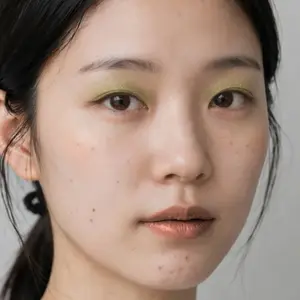 Olive wing makeup look